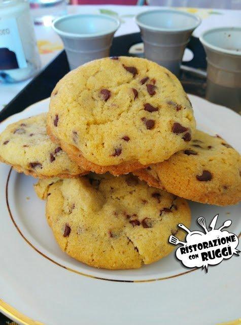 I cookies americani con gocce di cioccolato