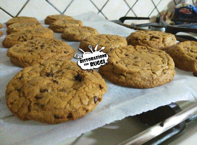 I cookies americani con gocce di cioccolato