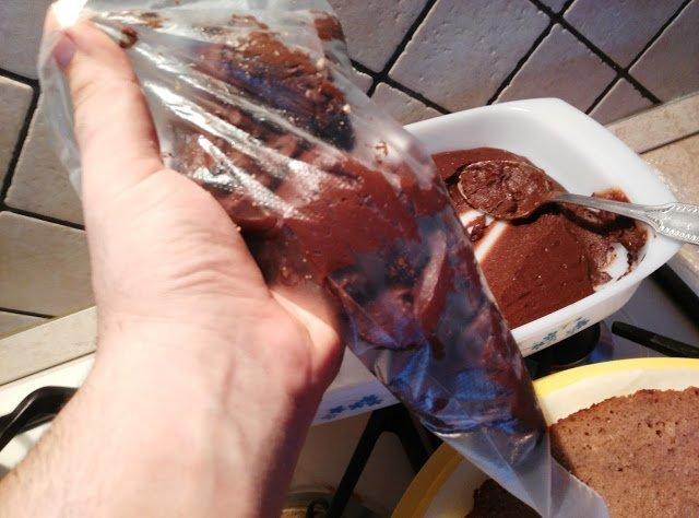 I biscotti Spitzbuben ovvero gli occhi di Bue: al cioccolato ed alla marmellata.