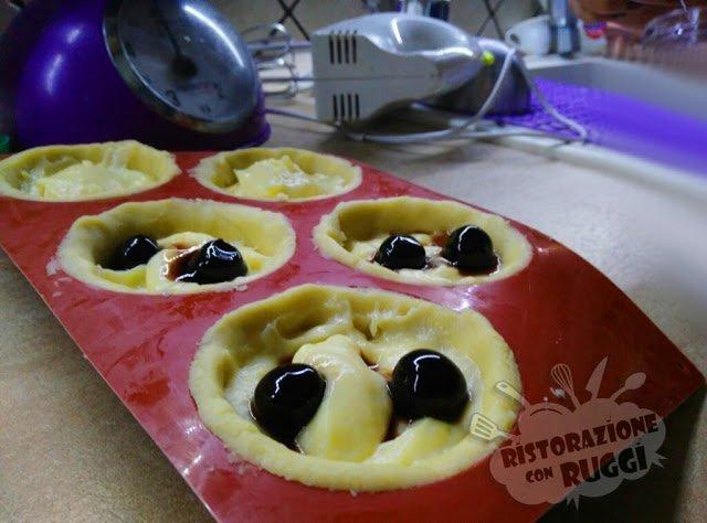 Pasticciotti Crema ed Amarena ovvero o' bucchinotte napoletano