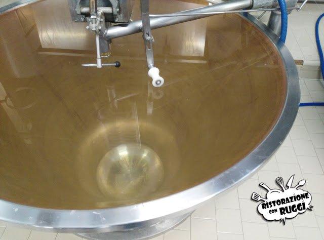 Come si fa il Parmigiano Reggiano? Visita in azienda