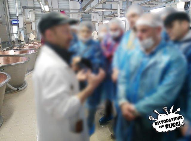 Come si fa il Parmigiano Reggiano? Visita in azienda
