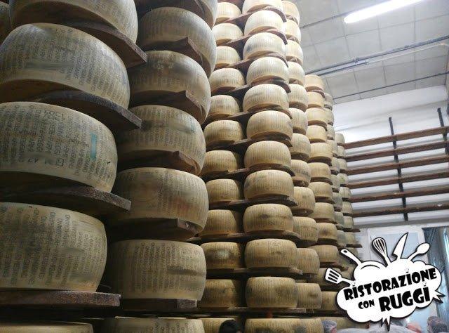 Come si fa il Parmigiano Reggiano? Visita in azienda